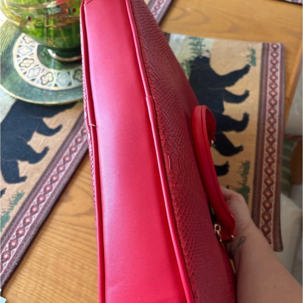 Tote&Carry Faux Snakeskin, Jetsetter 15 inch Laptop Bag, Briefcase, Red, Vegan